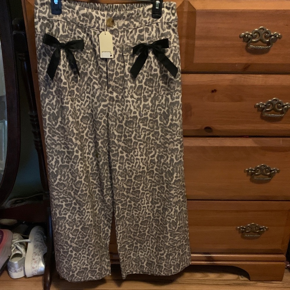 JODIFL Gray and Cream Leopard Print Wide-Leg Pants with Black Ribbon Bows